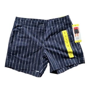 Nautica Midweight Twill Shorts size 6